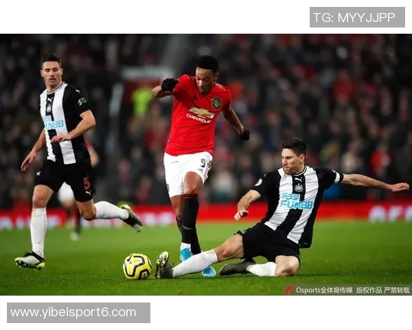 里夫斯强调全队协作防守的重要性球员天赋众多需齐心合力