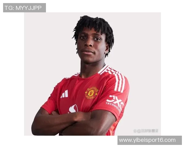 奥比马丁随曼联一线队训练舍什科受伤或为他创造机会