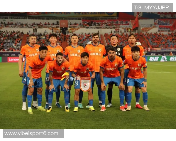 山东泰山队出发武汉备战中超收官战全力争胜迎接武汉三镇挑战